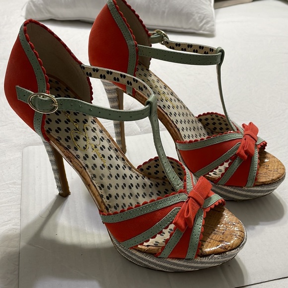 7.5 Jessica Simpson Heels - Picture 3 of 8